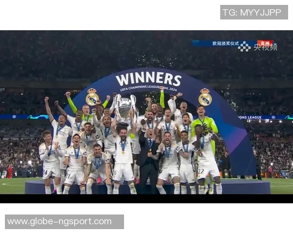 小曼奇尼坚定支持加斯佩里尼罗马有望获得欧冠资格与意杯冠军 小曼奇尼坚定支持加斯佩里尼罗马有望获得欧冠资格与意杯冠军