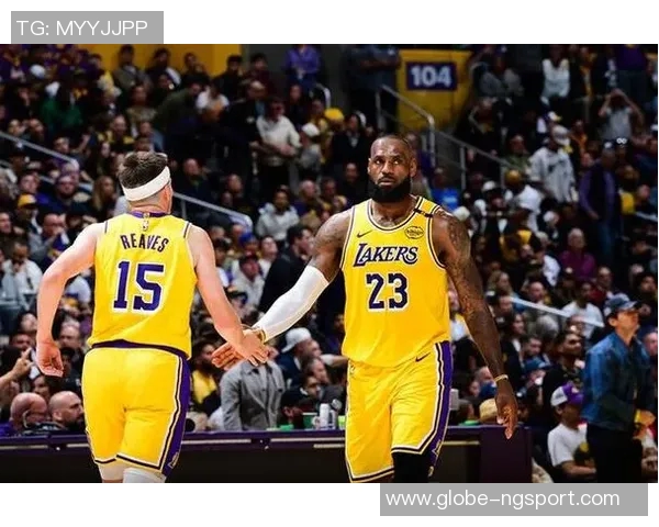 里夫斯称勒布朗即便退役仍是历史最佳球员热爱让他继续征战赛场 里夫斯称勒布朗即便退役仍是历史最佳球员热爱让他继续征战赛场