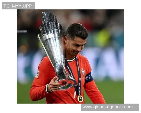 C罗传射助球队获胜社交媒体分享庆祝瞬间展现不懈努力与坚持 C罗传射助球队获胜社交媒体分享庆祝瞬间展现不懈努力与坚持