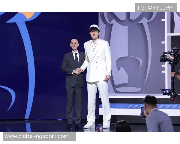 杨瀚森崛起为偶像的背后是强大粉丝群体的支持与期待 杨瀚森崛起为偶像的背后是强大粉丝群体的支持与期待