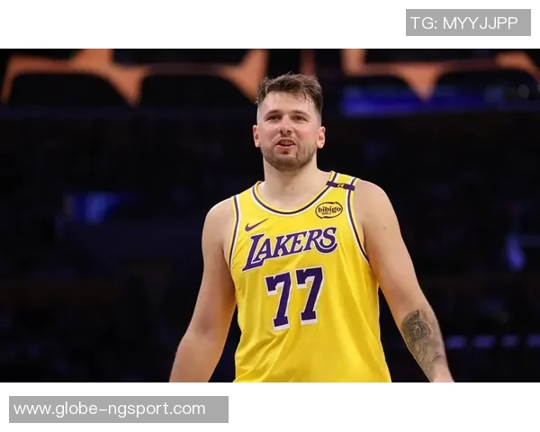 东契奇对老人的恶搞引争议LBJ诈伤背后真相揭秘湖人险被翻盘的传奇故事 东契奇对老人的恶搞引争议LBJ诈伤背后真相揭秘湖人险被翻盘的传奇故事